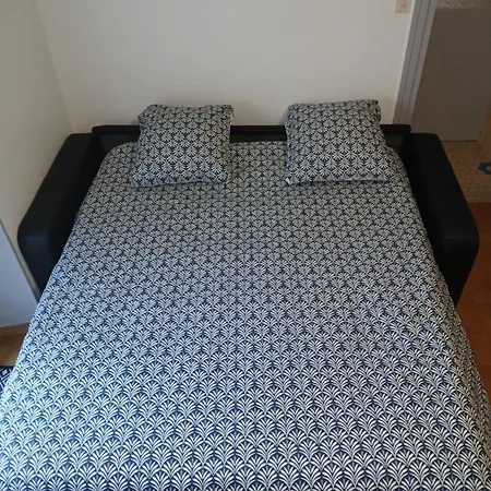 Apartment Agreable De 80m2 Dans Maison Lourdes