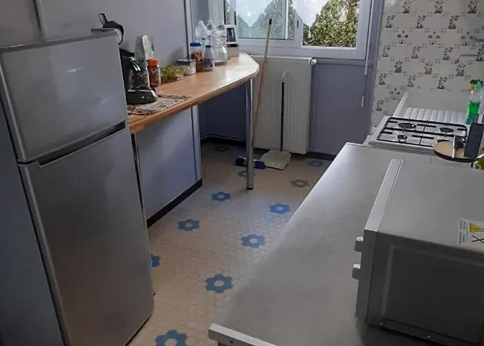 Agreable De 80m2 Dans Maison Apartment