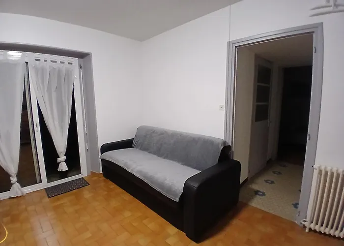 Agreable De 80m2 Dans Maison * Lourdes